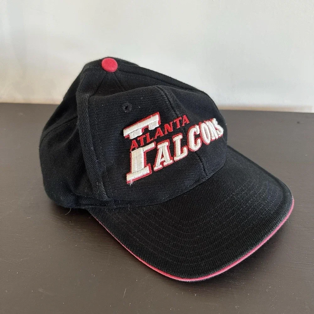 Deadstock Y2K Atlanta Falcons Strapback PRO LINE Hat Cap Black VTG Puma Spellout